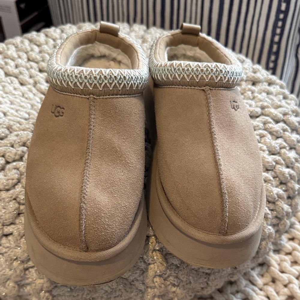 UGG Tazz ll
